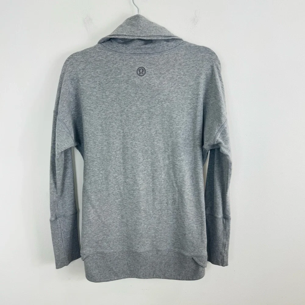 Lululemon Women's Rest Day Gray Cowl Neck Pullover Athletic Sweatshirt Size 4